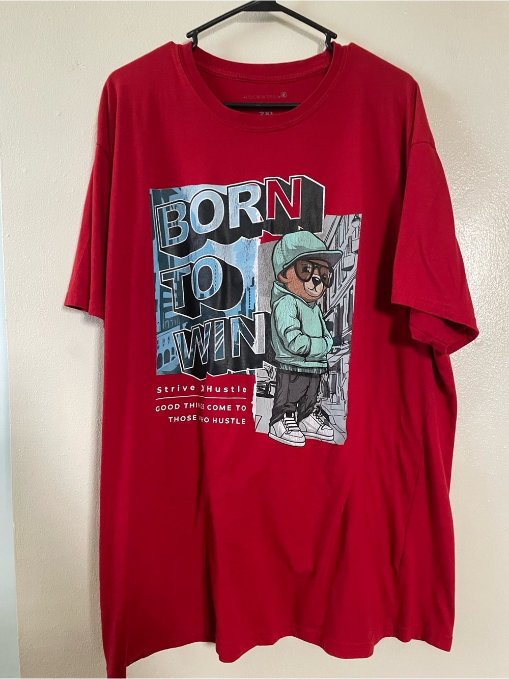 Red Graphic 'Born to Win' T-Shirt